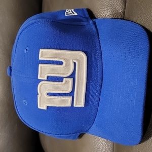 Vintage original cap maybe worn 1 or 2 times good condition not perfect